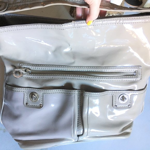 Marc Jacobs patent leather nude taupe shoulder bag - Picture 16 of 16